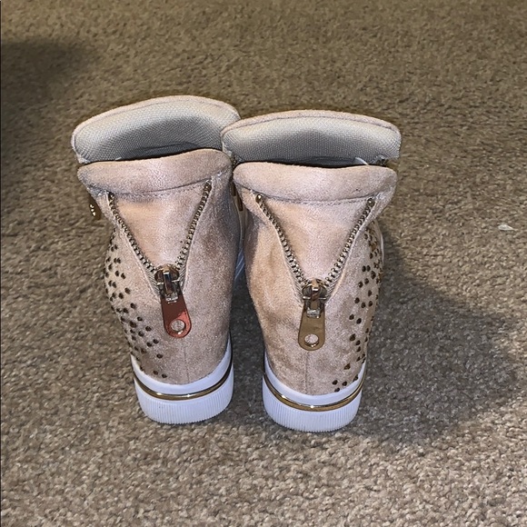 Wedges - Picture 2 of 3